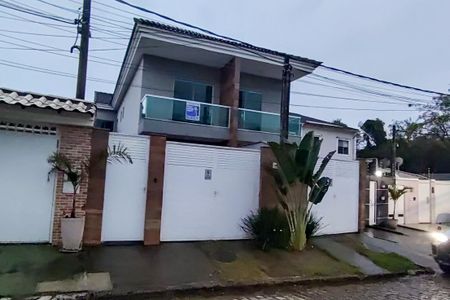Casa de condomínio à venda com 135m², 3 quartos e 2 vagas Casa de condomínio à venda com 135m², 3 quartos e 2 vagasFachada