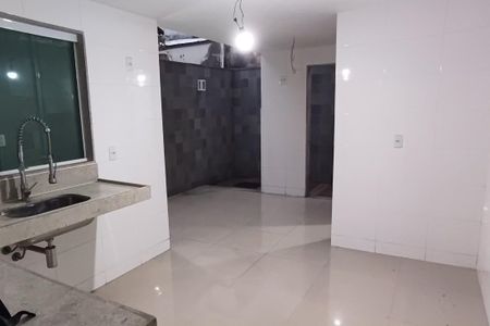 Casa de condomínio à venda com 135m², 3 quartos e 2 vagas Casa de condomínio à venda com 135m², 3 quartos e 2 vagasCozinha