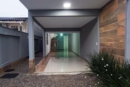 Casa de condomínio à venda com 135m², 3 quartos e 2 vagas Casa de condomínio à venda com 135m², 3 quartos e 2 vagasGaragem
