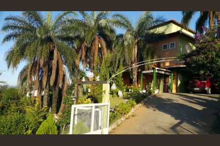 Casa de condomínio à venda com 375m², 4 quartos e 3 vagas