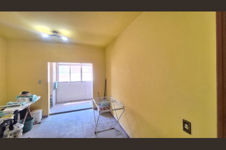 Casa à venda com 350m², 3 quartos e 4 vagas Casa à venda com 350m², 3 quartos e 4 vagasQuarto Suíte
