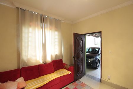 Sala de casa à venda com 3 quartos, 167m² em Floramar, Belo Horizonte