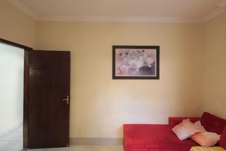 Sala de casa à venda com 3 quartos, 167m² em Floramar, Belo Horizonte