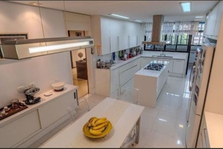 Apartamento para alugar com 4 quartos, 309m² em Santo Amaro, São Paulo