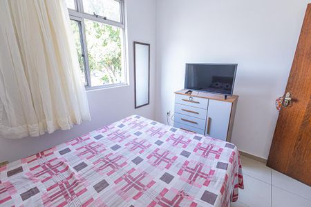 Apartamento à venda com 80m², 3 quartos e 2 vagasQuarto 2