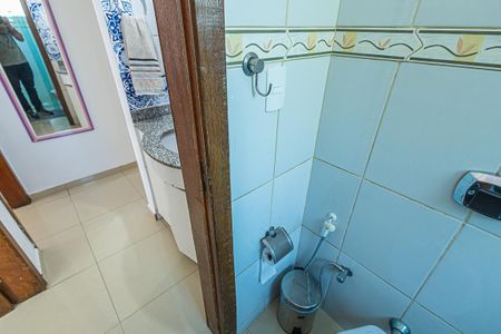 Apartamento à venda com 80m², 3 quartos e 2 vagasBanheiro Social