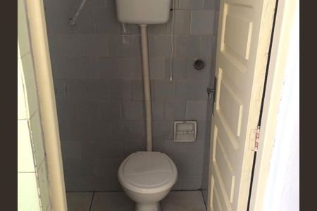 Apartamento à venda com 70m², 2 quartos e sem vaga Apartamento à venda com 70m², 2 quartos e sem vagaBanheiro
