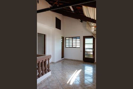 Casa à venda com 213m², 3 quartos e 2 vagas Casa à venda com 213m², 3 quartos e 2 vagasÁrea comum