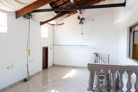 Casa à venda com 213m², 3 quartos e 2 vagas Casa à venda com 213m², 3 quartos e 2 vagasSacada