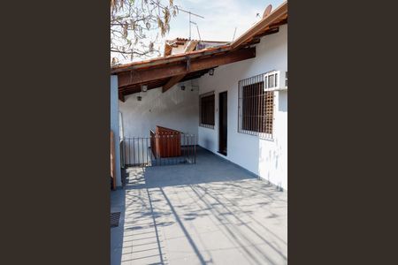 Casa à venda com 213m², 3 quartos e 2 vagas Casa à venda com 213m², 3 quartos e 2 vagasÁrea comum