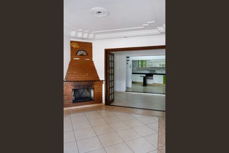 Casa à venda com 213m², 3 quartos e 2 vagas Casa à venda com 213m², 3 quartos e 2 vagasSala