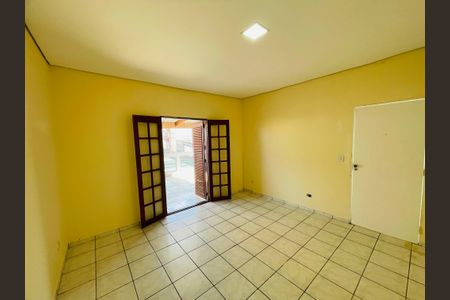 Quarto de kitnet/studio para alugar com 1 quarto, 70m² em Jardim Palmira, Guarulhos