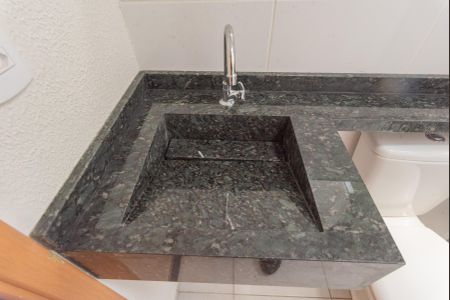 Apartamento à venda com 41m², 2 quartos e 1 vaga Apartamento à venda com 41m², 2 quartos e 1 vagaBanheiro