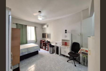 Apartamento à venda com 28m², 1 quarto e sem vaga Apartamento à venda com 28m², 1 quarto e sem vagaSala/Quarto