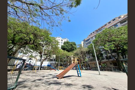 Apartamento à venda com 28m², 1 quarto e sem vaga Apartamento à venda com 28m², 1 quarto e sem vagaÁrea Externa