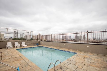 Apartamento à venda com 229m², 3 quartos e 4 vagas Apartamento à venda com 229m², 3 quartos e 4 vagasÁrea comum - Piscina