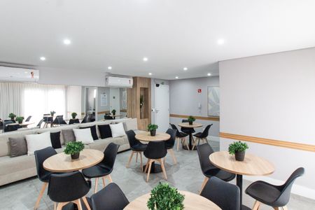 Apartamento à venda com 44m², 2 quartos e sem vagaÁrea comum - Salão de festas