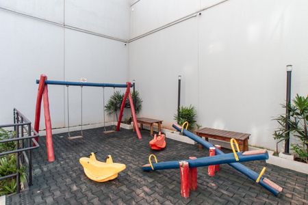 Apartamento à venda com 44m², 2 quartos e sem vagaÁrea comum - Playground