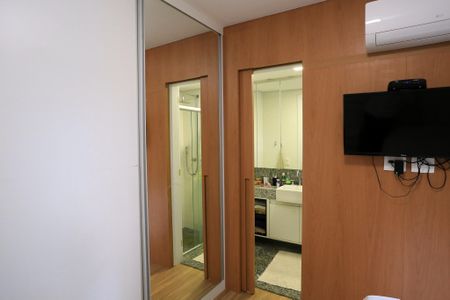 Apartamento à venda com 160m², 2 quartos e 2 vagasSuíte