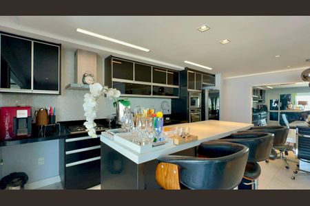 Apartamento à venda com 90m², 1 quarto e 2 vagas Apartamento à venda com 90m², 1 quarto e 2 vagasCozinha