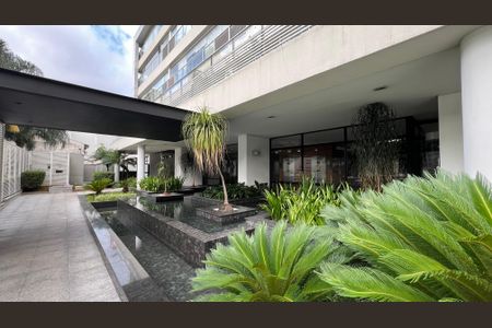 Apartamento à venda com 90m², 1 quarto e 2 vagas Apartamento à venda com 90m², 1 quarto e 2 vagasEntrada