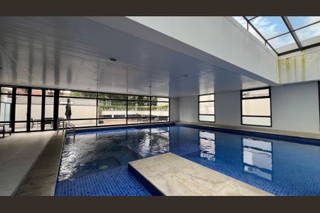 Apartamento à venda com 90m², 1 quarto e 2 vagas Apartamento à venda com 90m², 1 quarto e 2 vagasÁrea comum - Piscina