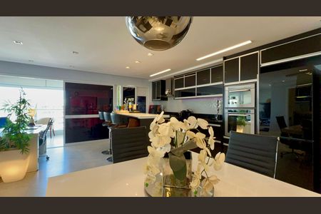 Apartamento à venda com 90m², 1 quarto e 2 vagas Apartamento à venda com 90m², 1 quarto e 2 vagasSala de Jantar