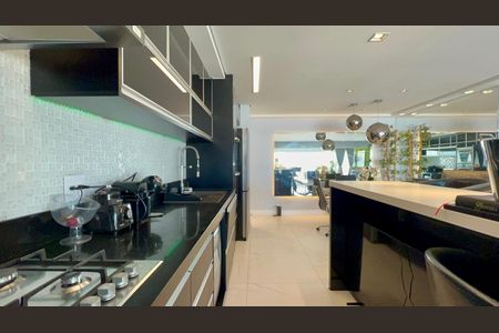 Apartamento à venda com 90m², 1 quarto e 2 vagas Apartamento à venda com 90m², 1 quarto e 2 vagasCozinha