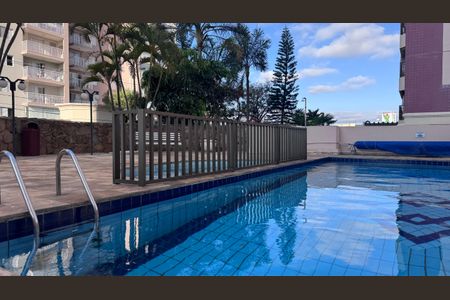 Apartamento à venda com 90m², 3 quartos e 2 vagas Apartamento à venda com 90m², 3 quartos e 2 vagasÁrea comum - Piscina