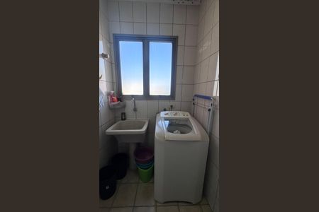 Apartamento à venda com 90m², 3 quartos e 2 vagas Apartamento à venda com 90m², 3 quartos e 2 vagasÁrea de Serviço