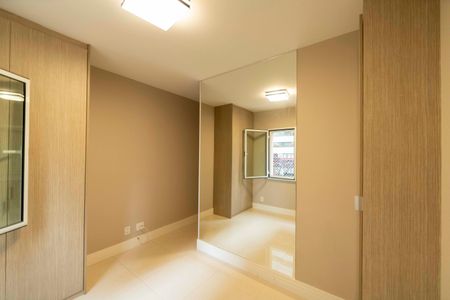 Apartamento à venda com 107m², 3 quartos e 2 vagas Apartamento à venda com 107m², 3 quartos e 2 vagasQuarto