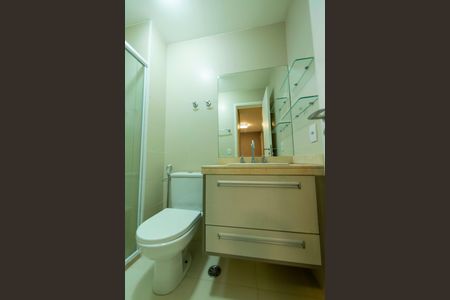 Apartamento à venda com 107m², 3 quartos e 2 vagas Apartamento à venda com 107m², 3 quartos e 2 vagasBanheiro da Suíte