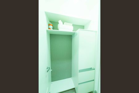 Apartamento à venda com 107m², 3 quartos e 2 vagas Apartamento à venda com 107m², 3 quartos e 2 vagasÁrea de Serviço