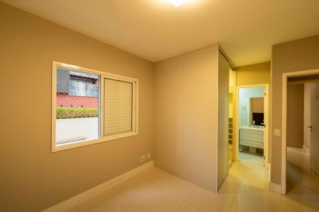 Apartamento à venda com 107m², 3 quartos e 2 vagas Apartamento à venda com 107m², 3 quartos e 2 vagasSuíte