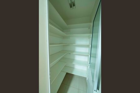 Apartamento à venda com 107m², 3 quartos e 2 vagas Apartamento à venda com 107m², 3 quartos e 2 vagasDeposito