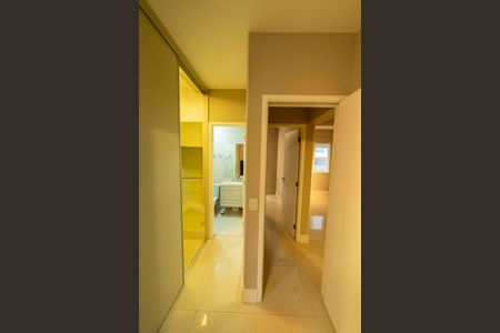 Apartamento à venda com 107m², 3 quartos e 2 vagas Apartamento à venda com 107m², 3 quartos e 2 vagasSuíte