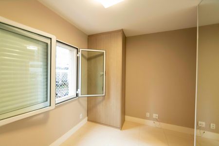 Apartamento à venda com 107m², 3 quartos e 2 vagas Apartamento à venda com 107m², 3 quartos e 2 vagasQuarto