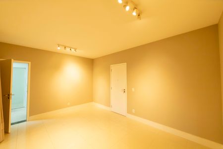 Apartamento à venda com 107m², 3 quartos e 2 vagas Apartamento à venda com 107m², 3 quartos e 2 vagasSala