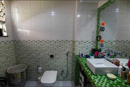 Apartamento à venda com 100m², 3 quartos e 1 vaga Apartamento à venda com 100m², 3 quartos e 1 vagaBanheiro