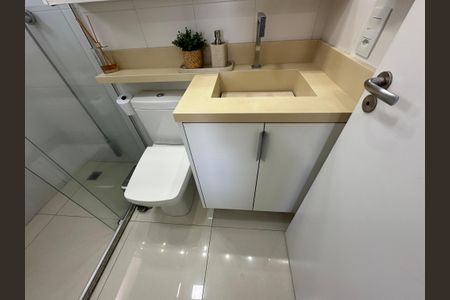 Apartamento à venda com 71m², 3 quartos e 1 vaga Apartamento à venda com 71m², 3 quartos e 1 vagaBanheiro da Suíte