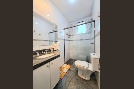 Apartamento à venda com 100m², 3 quartos e 2 vagas Apartamento à venda com 100m², 3 quartos e 2 vagasBanheiro Social