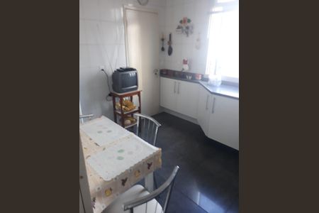 Apartamento à venda com 100m², 3 quartos e 2 vagas Apartamento à venda com 100m², 3 quartos e 2 vagasCozinha