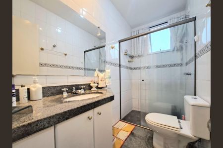 Apartamento à venda com 100m², 3 quartos e 2 vagas Apartamento à venda com 100m², 3 quartos e 2 vagasBanheiro Social