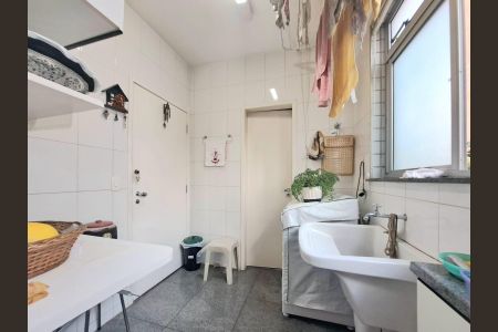 Apartamento à venda com 100m², 3 quartos e 2 vagas Apartamento à venda com 100m², 3 quartos e 2 vagasÁrea de Serviço