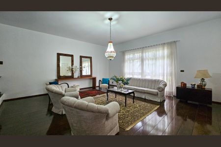 Sala de casa à venda com 3 quartos, 1120m² em Jardim Santa Helena, São Paulo