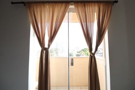 Sala de apartamento para alugar com 2 quartos, 58m² em Santa Mônica, Uberlândia