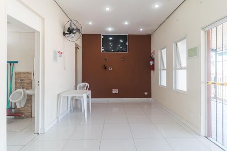 Apartamento para alugar com 42m², 2 quartos e 1 vaga Apartamento para alugar com 42m², 2 quartos e 1 vagaÁrea comum - Salão de festas