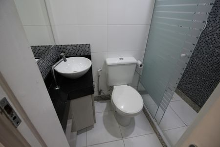 Casa de condomínio à venda com 122m², 3 quartos e 1 vagaBanheiro Social