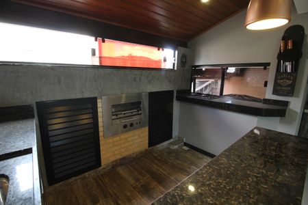 Casa de condomínio à venda com 122m², 3 quartos e 1 vagaÁrea comum