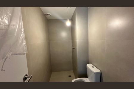 Apartamento para alugar com 82m², 2 quartos e 1 vaga Apartamento para alugar com 82m², 2 quartos e 1 vagaBanheiro da Suíte